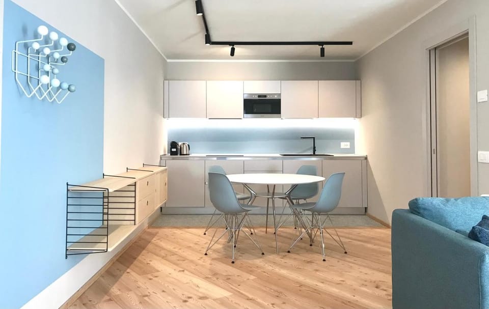 Property building, Kitchen or kitchenette, Living room