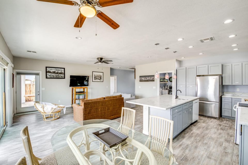 4 Mi to Casinos: Mtn-View Home in Bullhead City! House in Bullhead City
