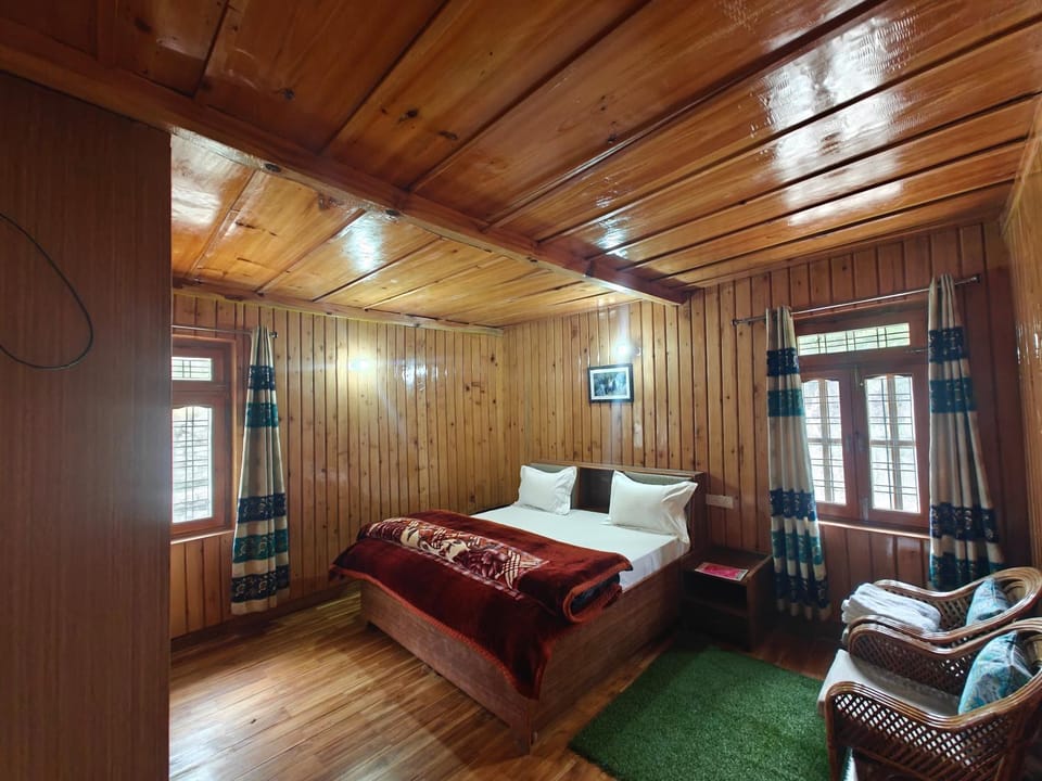 Himalaya Vista - 1km Uphill Hike from Main Road Vacation rental in Uttarakhand