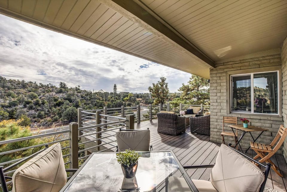 Natural landscape, Activities, View (from property/room), Seating area
