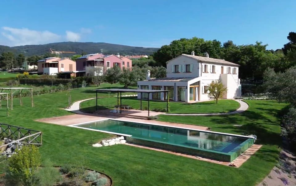 Property building, Swimming pool