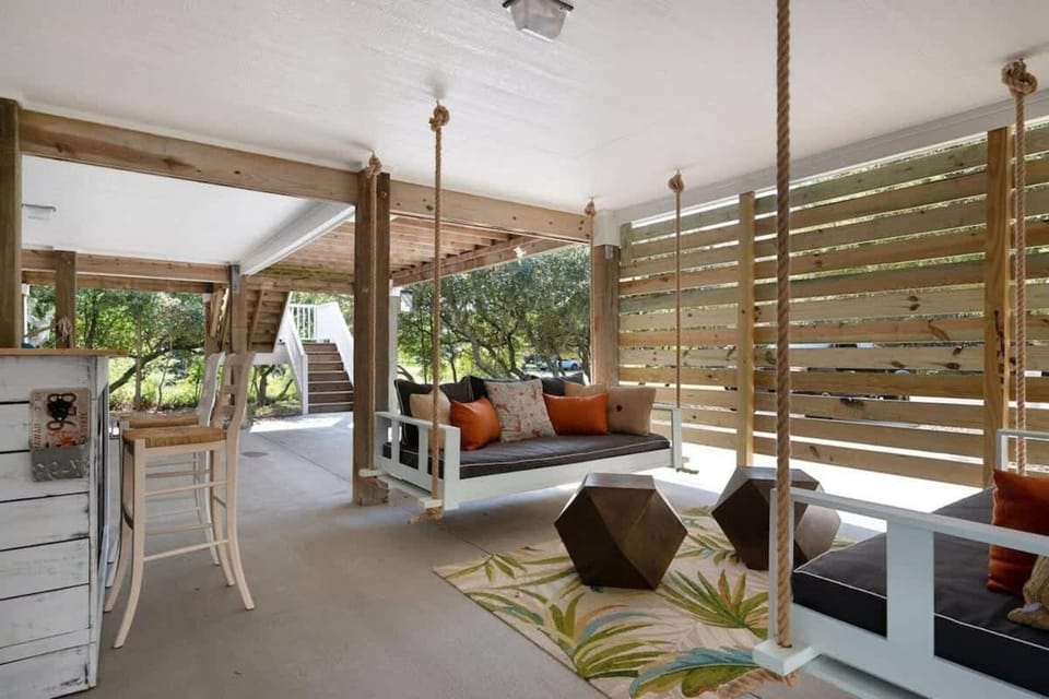 Amazing Sunsets Hot Tub & Flex Stays House in Kill Devil Hills