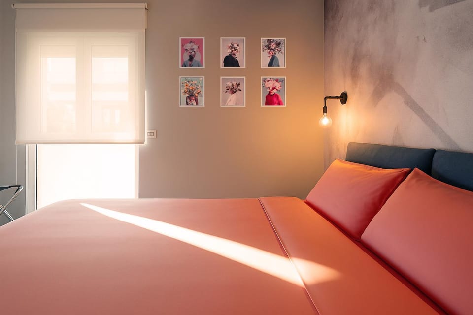 Bed, Bedroom, locker, wardrobe, air conditioner