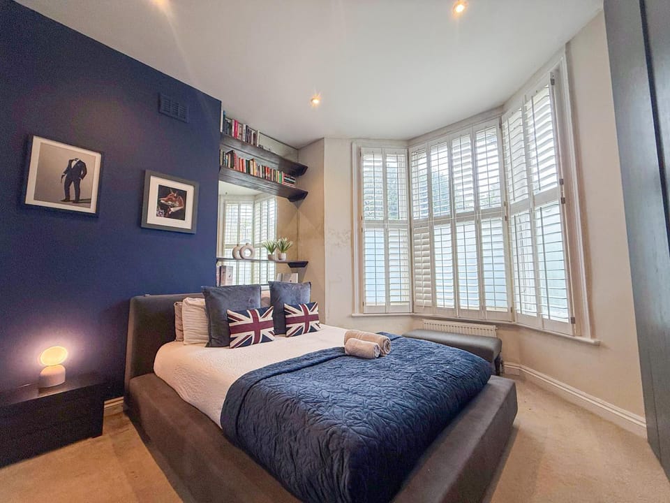 Bed, Bedroom, wardrobe