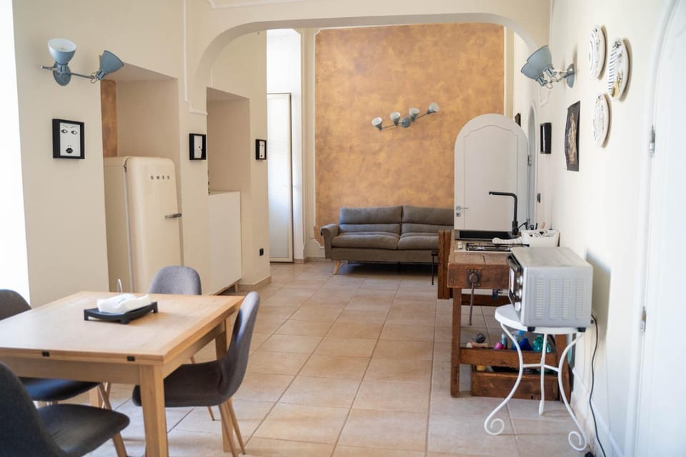 Living room, Dining area