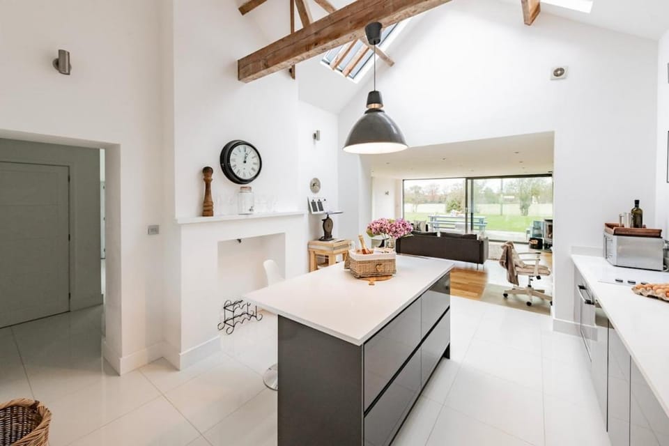 Westward Skies - Luxurious Modern Countryside Retreat House in North Norfolk District