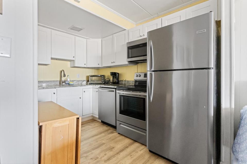Welcome to your perfect beach escape at Three Cheers! House in Ocean City