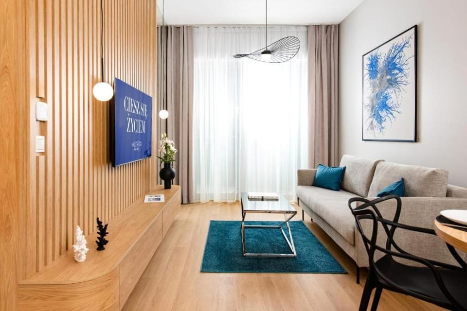 Living room, Lake view