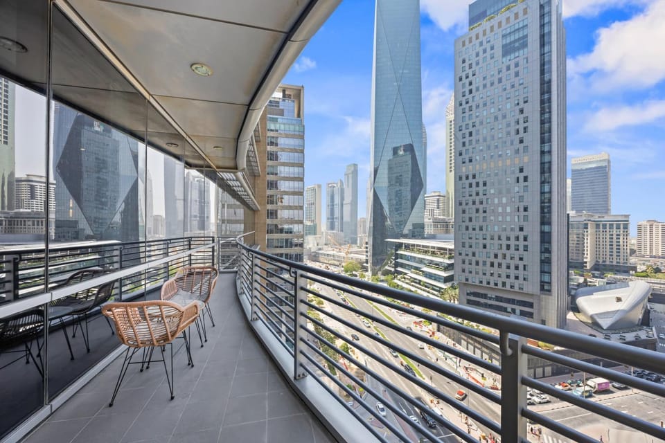 View (from property/room), Balcony/Terrace, City view