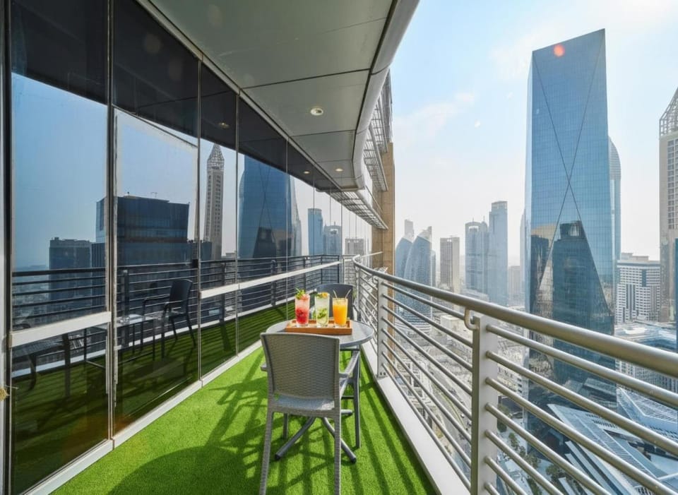 Balcony/Terrace, City view