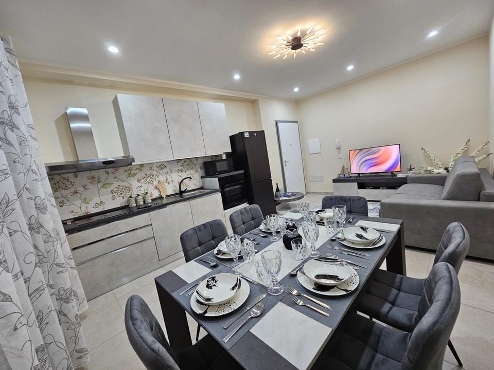 Kitchen or kitchenette, Living room, Dining area, oven, stove