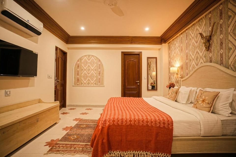 Bed, TV and multimedia, Bedroom, air conditioner