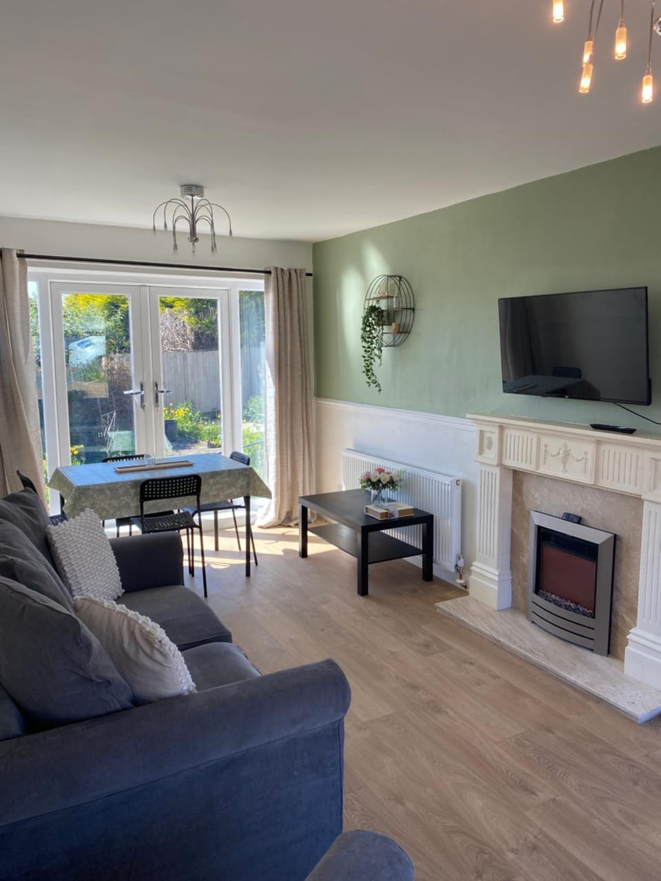 TV and multimedia, Living room, Seating area