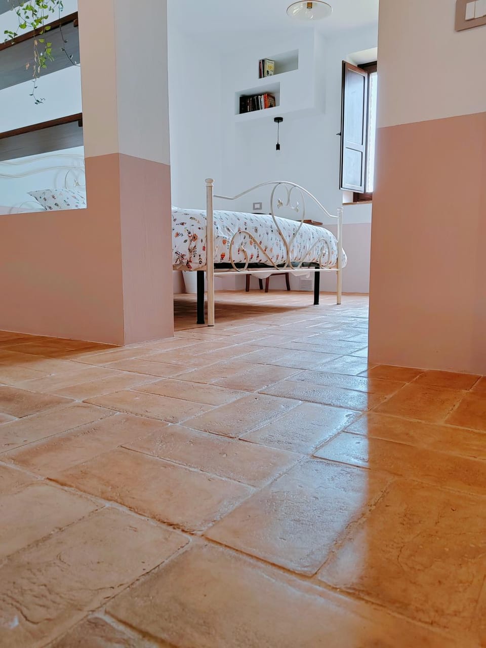 Bed, Living room