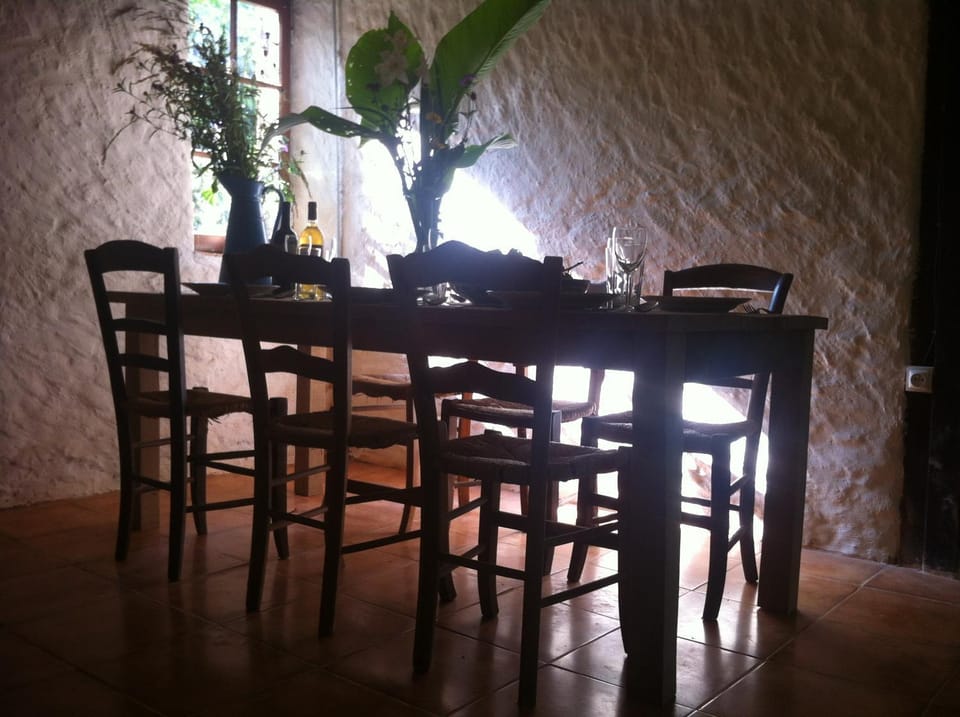 Food and drinks, Dining area