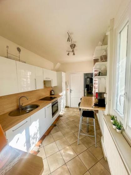 La ContrEscarpe - 4 couchages - Cour PRiVÉE - Secteur GARE CENTRE Apartment in Amiens
