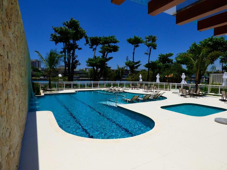 Swimming pool, sunbed