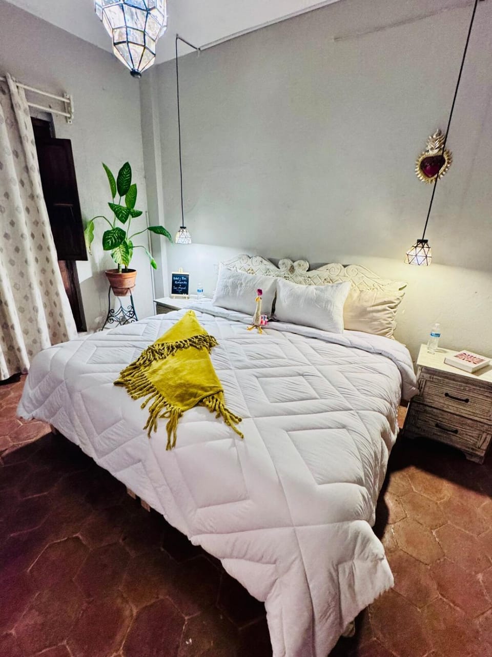 Mini apartment in downtown SMA with Kitchenette and KING SIZE BED Apartment in San Miguel de Allende