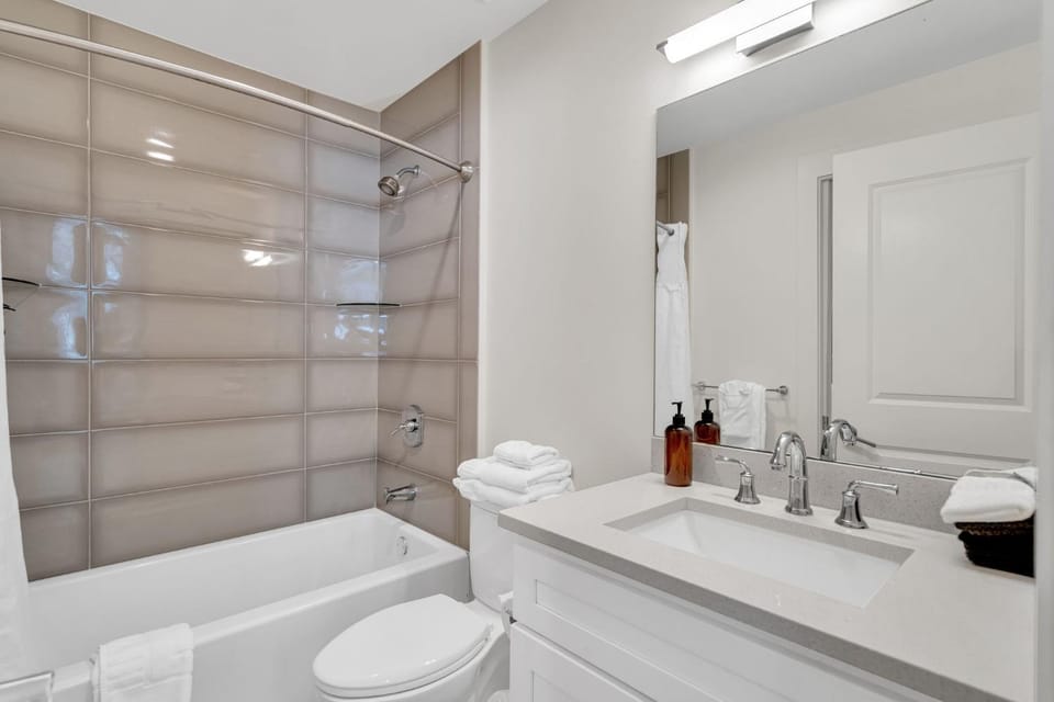 Chic Getaway Across From French Quarter House in Faubourg Marigny