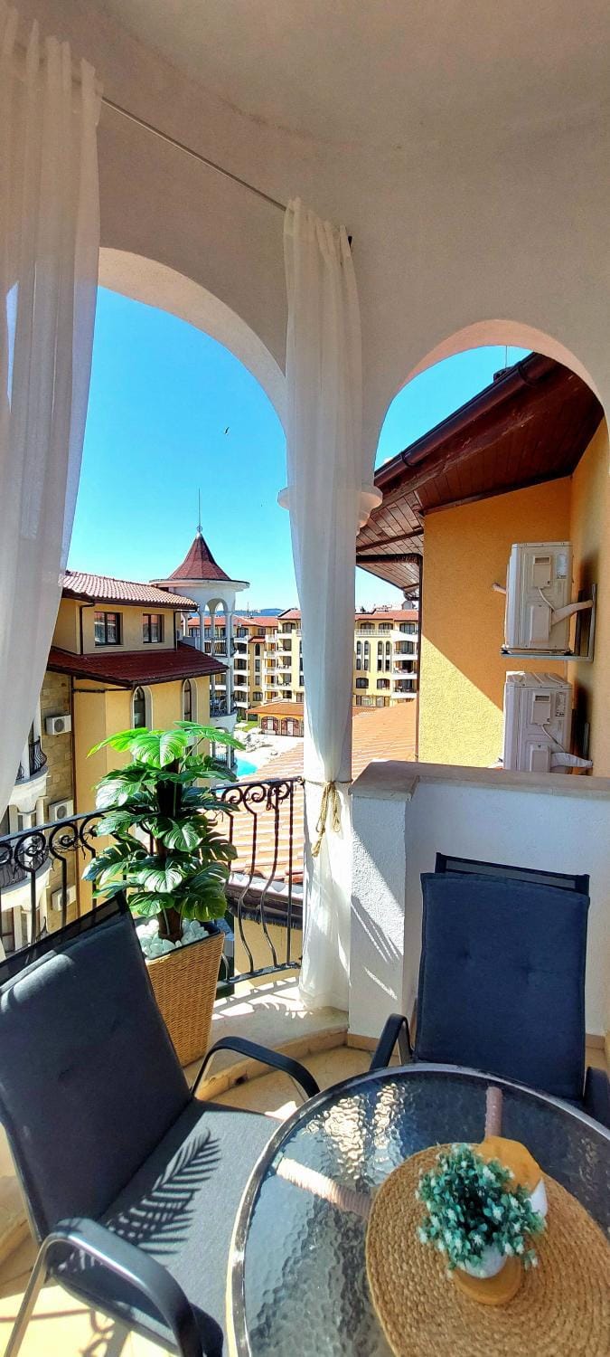 View (from property/room), Balcony/Terrace, Seating area