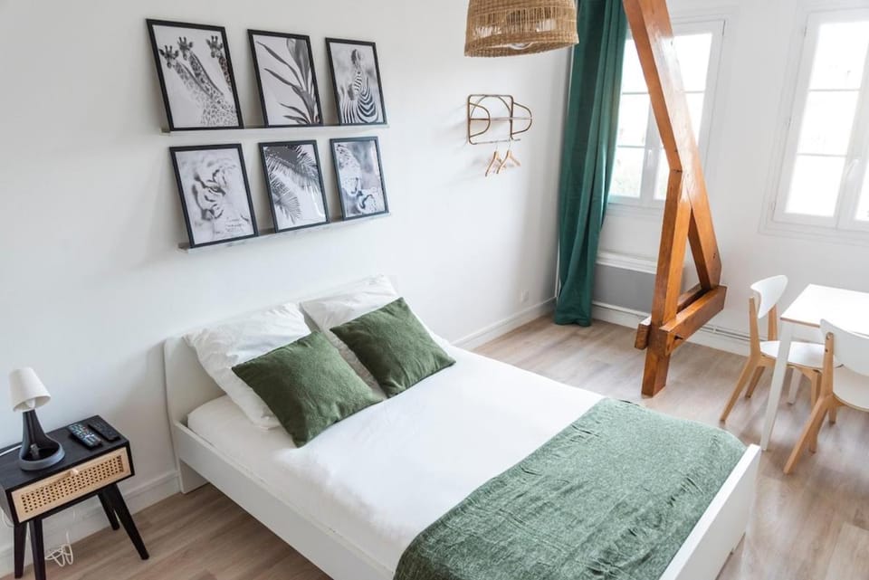 Studio calme côté cour - centre Caen - tram Apartment in Caen