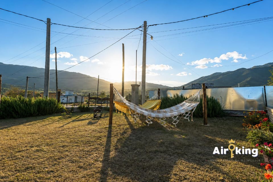 Suites Amplias y Comfortables - Con Balcon, Parquizado, Asador y Pileta Apartment in Tafí del Valle