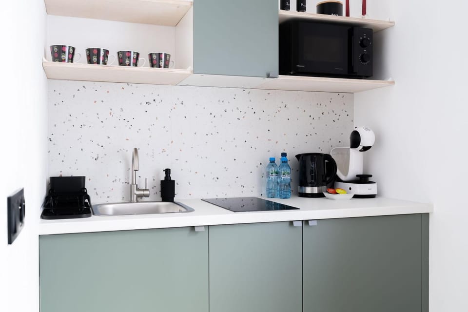 Kitchen or kitchenette