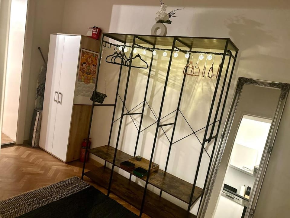 Centrally located apartment near Airport Trains Stations Apartment in Vienna