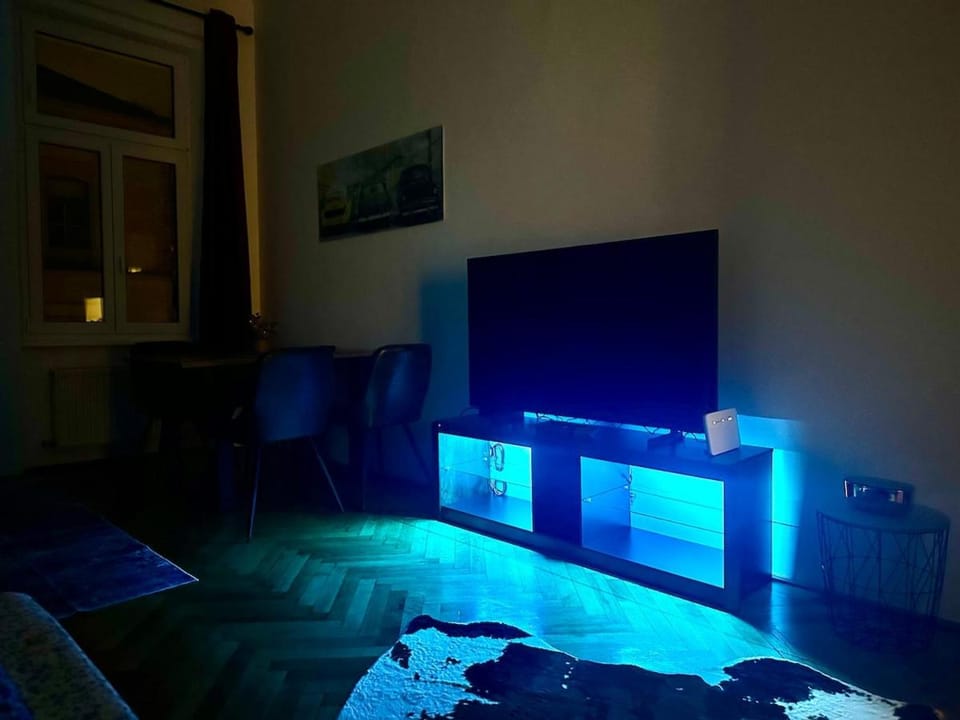 Centrally located apartment near Airport Trains Stations Apartment in Vienna