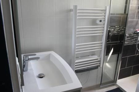 Shower, Bathroom