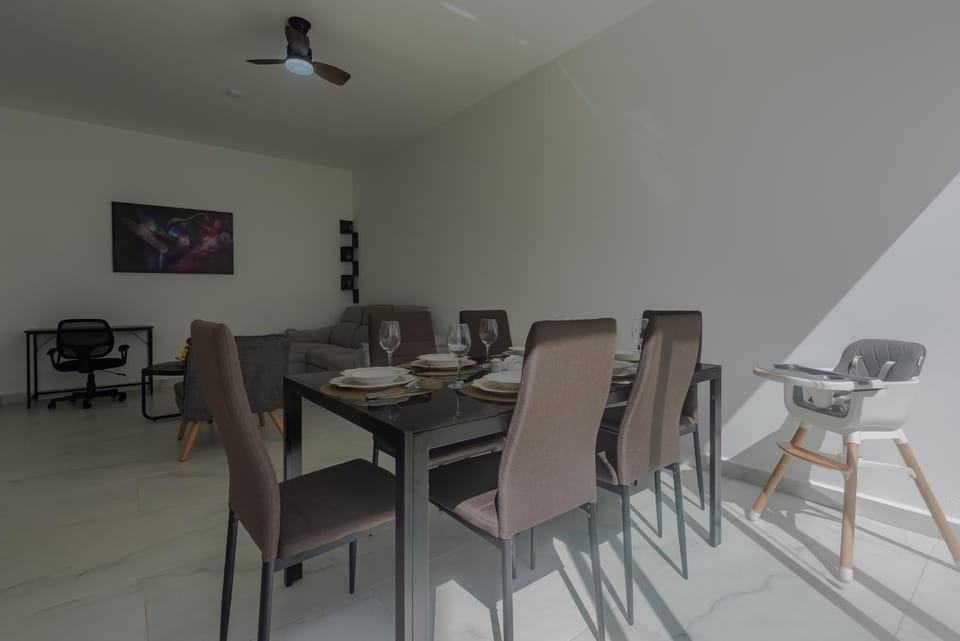 Living room, Dining area