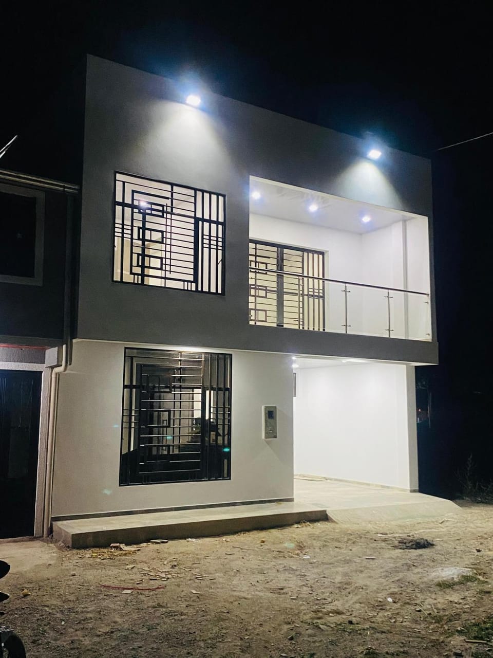 Night, TV and multimedia, Balcony/Terrace, Kitchen or kitchenette, Seating area, Food, Swimming pool, internet