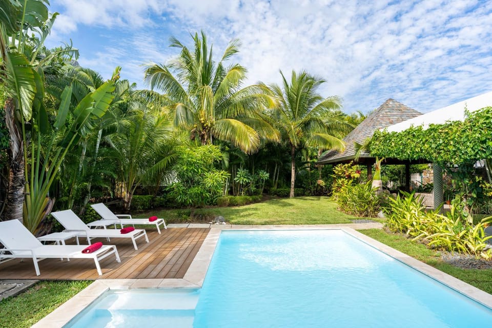 Natural landscape, Garden, Garden view, Pool view, Swimming pool