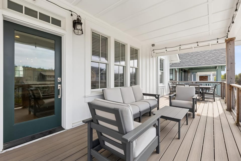Tori Pines by Seabrook Hospitality House in Seabrook
