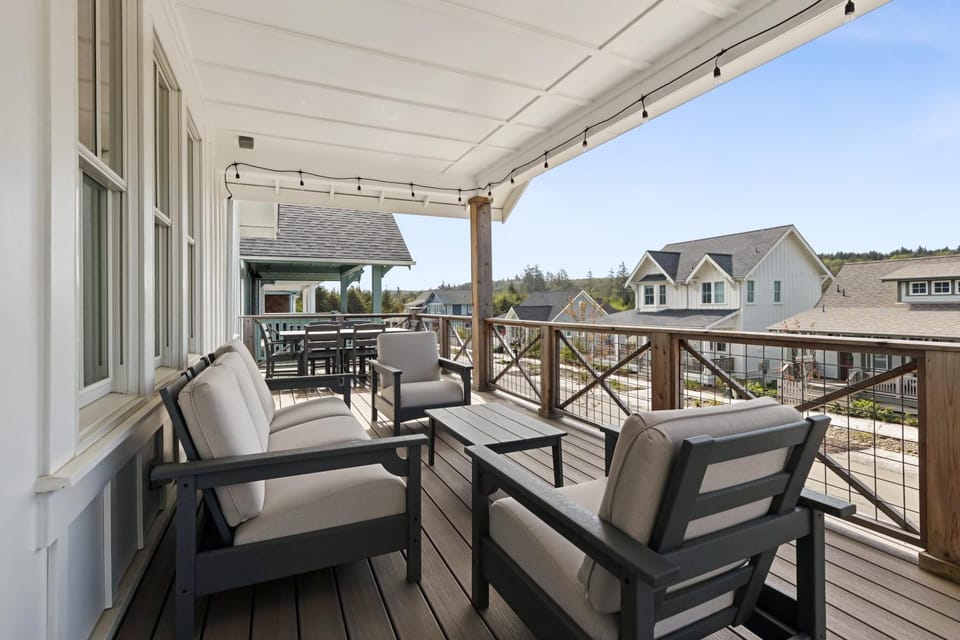 Tori Pines by Seabrook Hospitality House in Seabrook