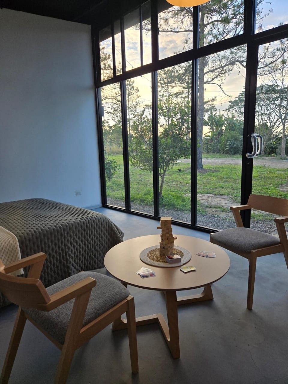 Seating area, Dining area, Garden view