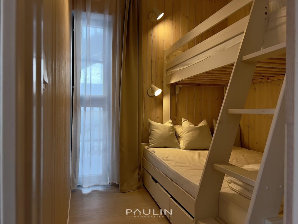 Lindvallen Ski Resort Pool and Padel - Sauna - 4 Guests Apartment in Sweden