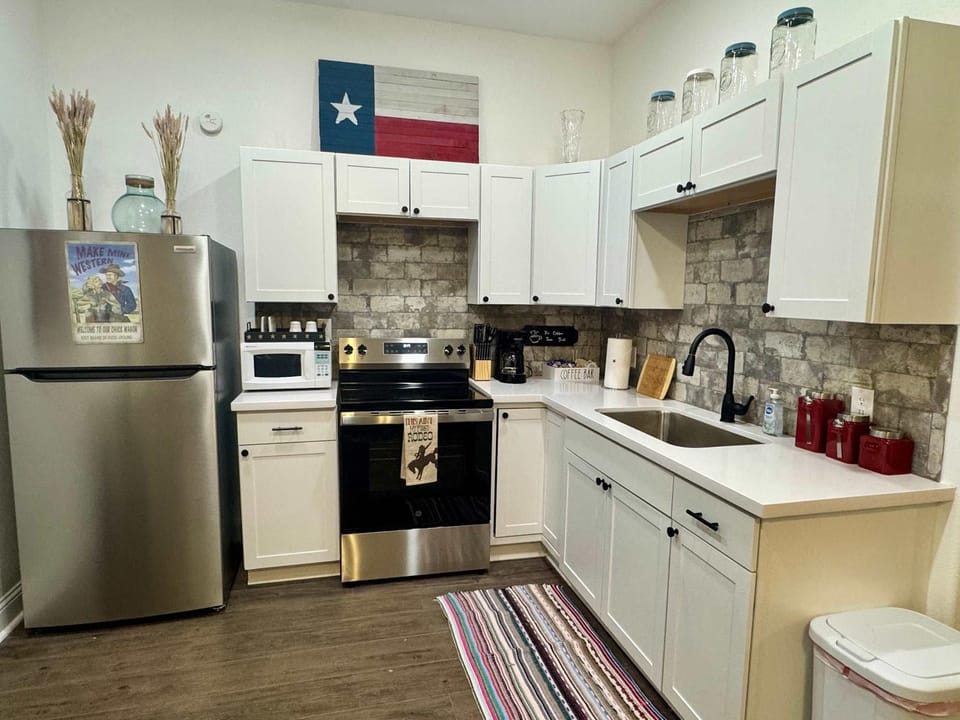 Texas Country 2BR 1BA House in Port Arthur
