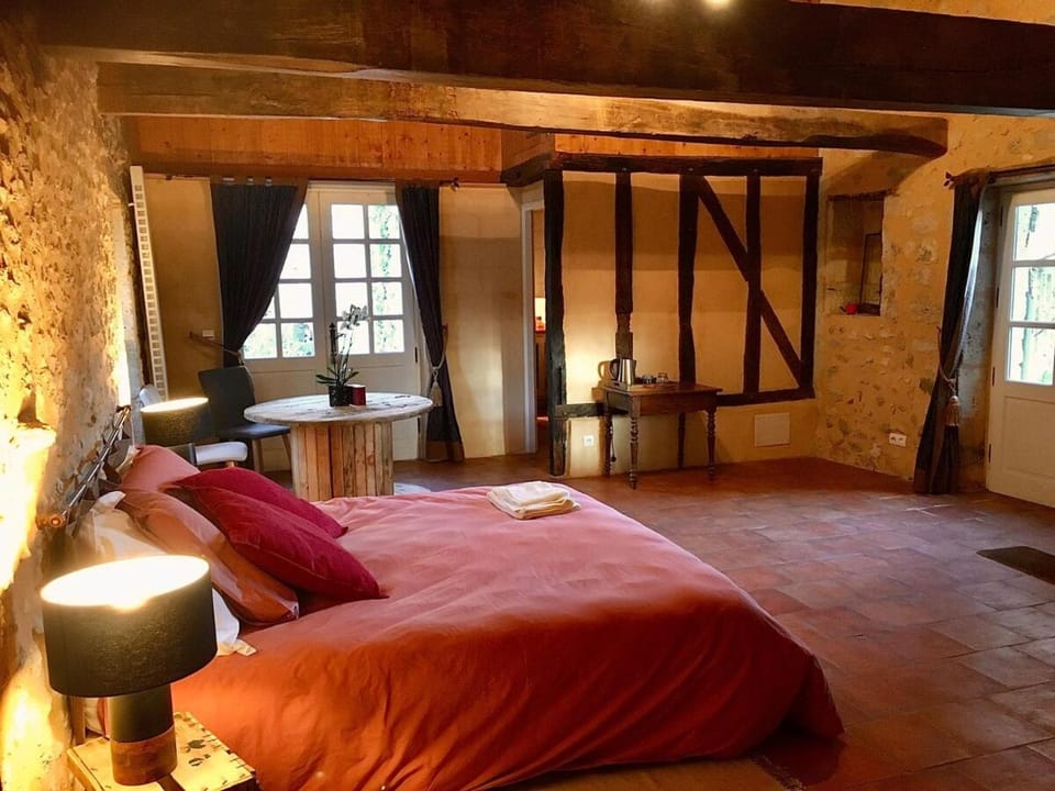 Le Clos de Lusignan House in Nouvelle-Aquitaine