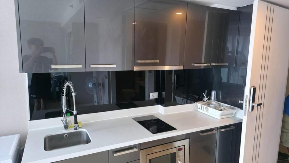 Centara avenue studio room poolview 7th floor wifi Apartment in Pattaya City