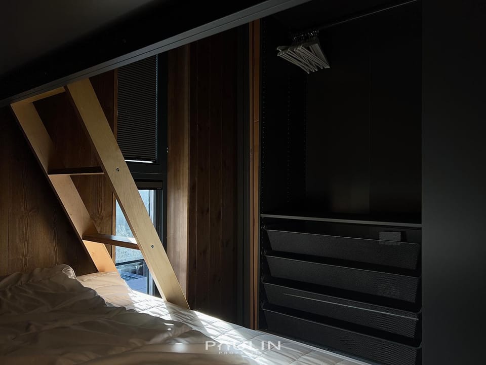 Bed, Bedroom, bunk bed, wardrobe