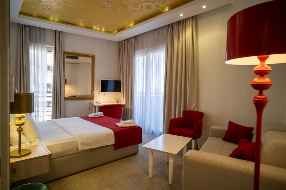 Bed, Massage, Photo of the whole room, Bedroom