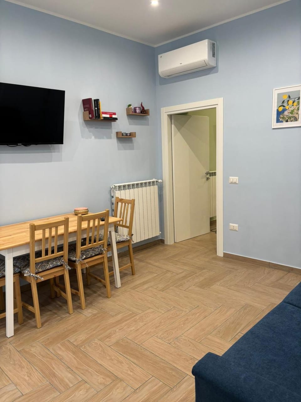 Communal lounge/ TV room, TV and multimedia, air conditioner