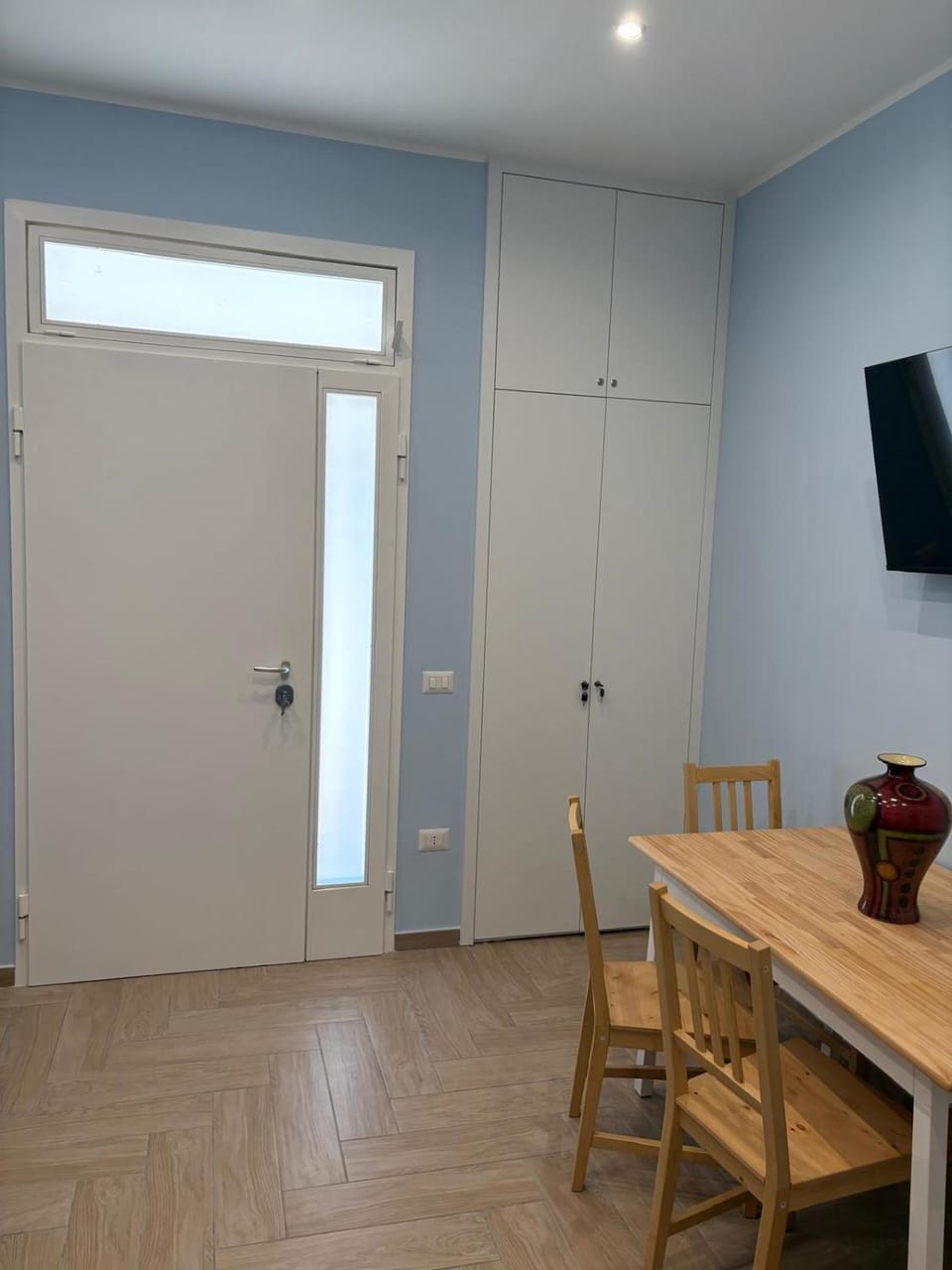 TV and multimedia, Dining area, wardrobe