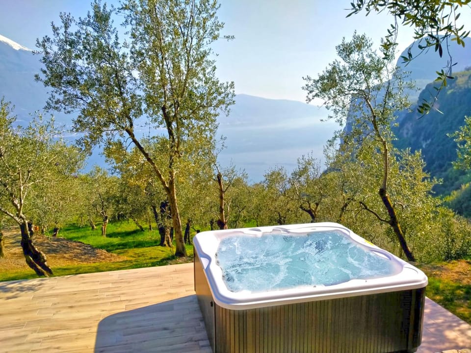 Hot Tub, Solarium, Lake view, Open Air Bath