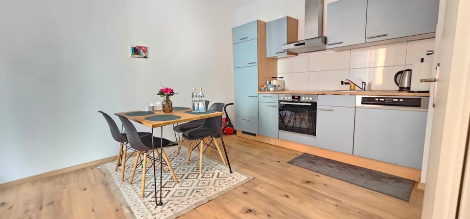 Kitchen or kitchenette, Dining area, dishwasher, stove, toaster