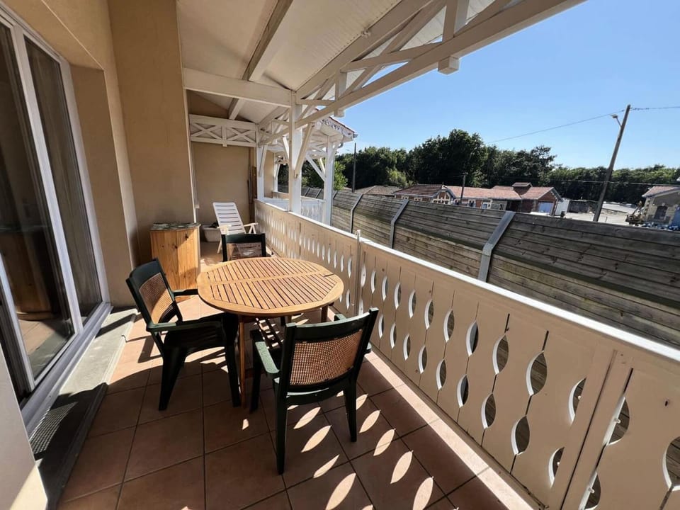 Résidence Le Cordouan - 072 - Appartement 5 personnes dans Résidence avec Piscine MAE-1911 Apartment in Soulac-sur-Mer