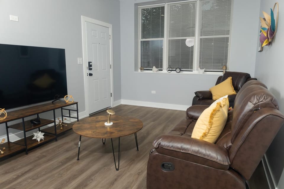 Communal lounge/ TV room, Living room