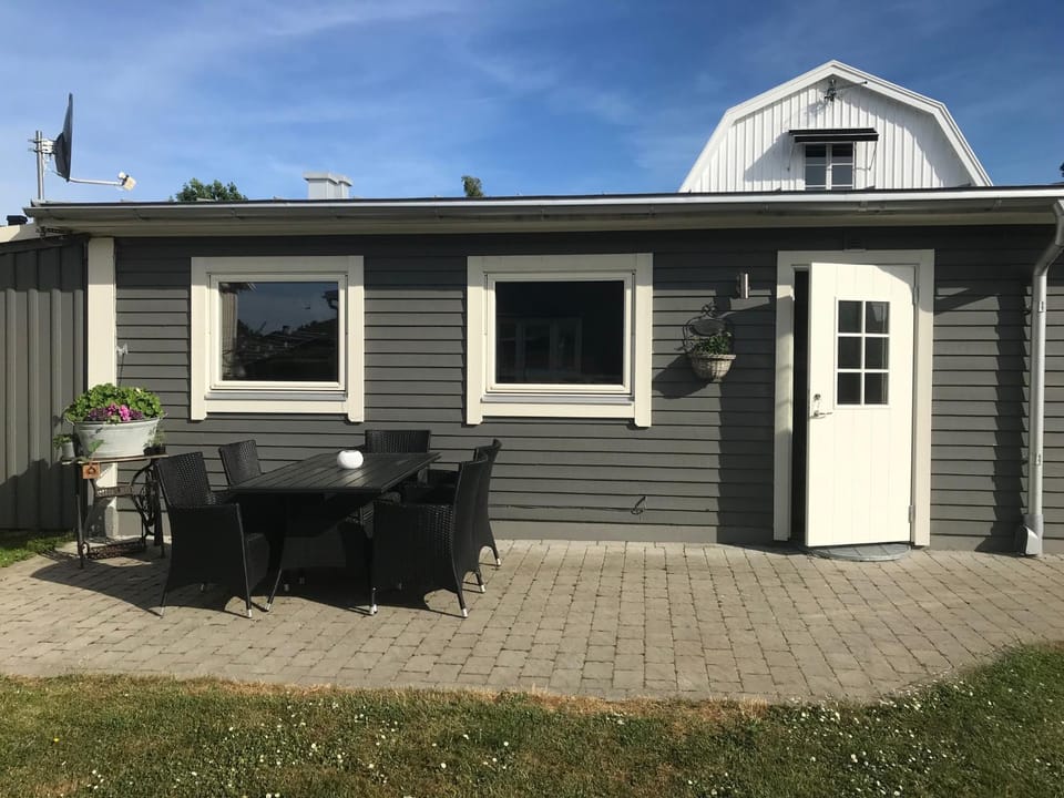 Property building, Patio
