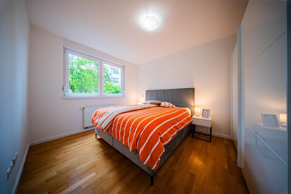 Bed, Bedroom, heating, wardrobe